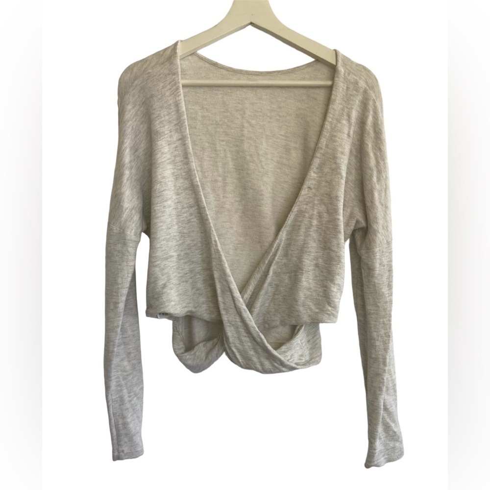 Revolve Monrow Women's Long Dropped Sleeve Sweater Twist Front Top Size XS